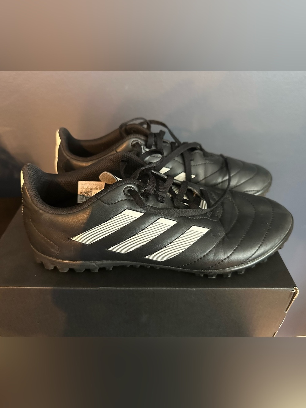 Adidas soccer turf cleats size 5.5